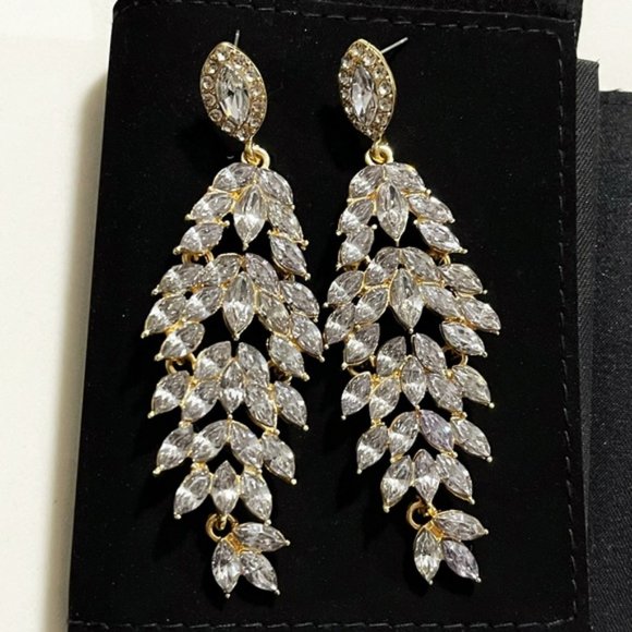 ✨Elegant Clear Crystal Rhinestones Chandelier Drop Earrings - Picture 2 of 4